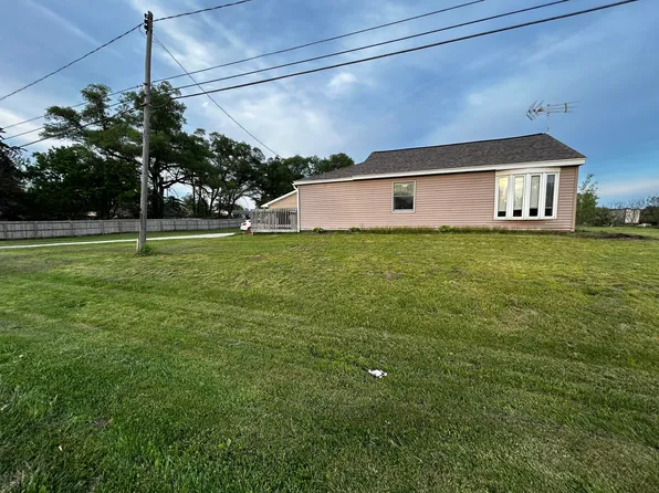 13636 S Mason Dr, Grant, MI 49327