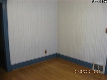4th image of 9920 Bessemer Ave