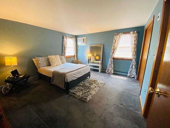Master Bedroom - Can fit up to a California King bed comfortably