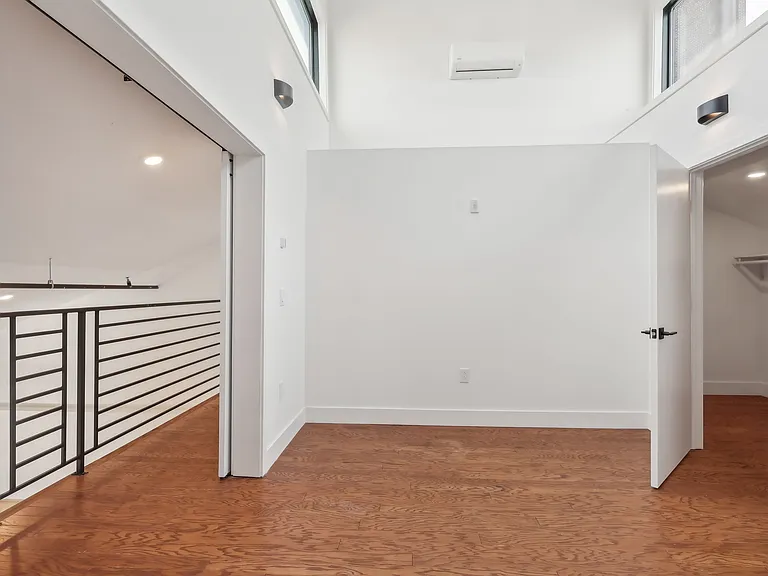 Hancock Lofts — Photo 58