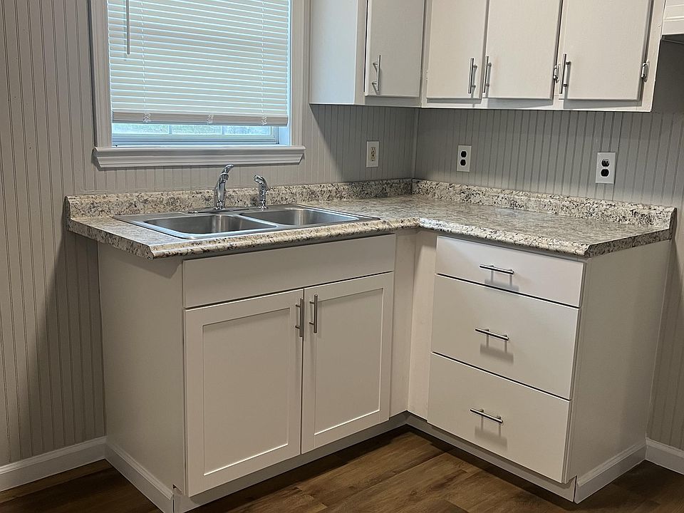 1st image of 140 Springfield Dr #16859568