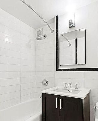 5th image of 210 W 70th St APT 514