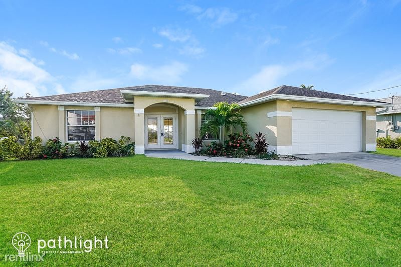1st image of 3045 SW 28th Ave