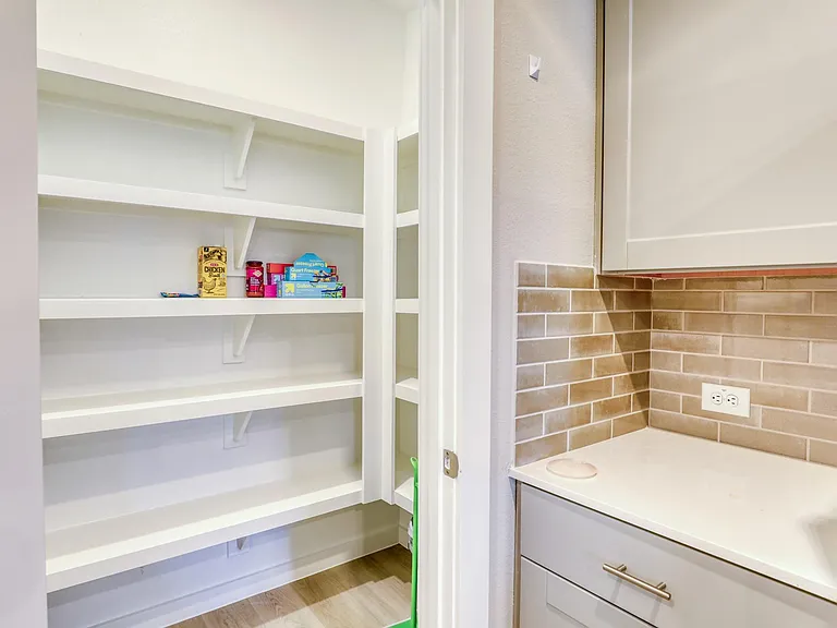 3110 Moontide Ln — Photo 17