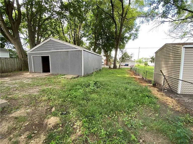 3125 State Ave — Photo 18