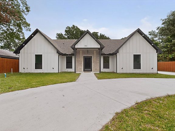 2nd image of 404 Luzon St