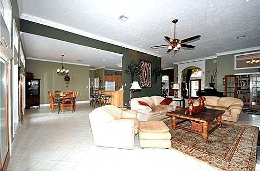 3rd image of 4875 Kingspoint Dr