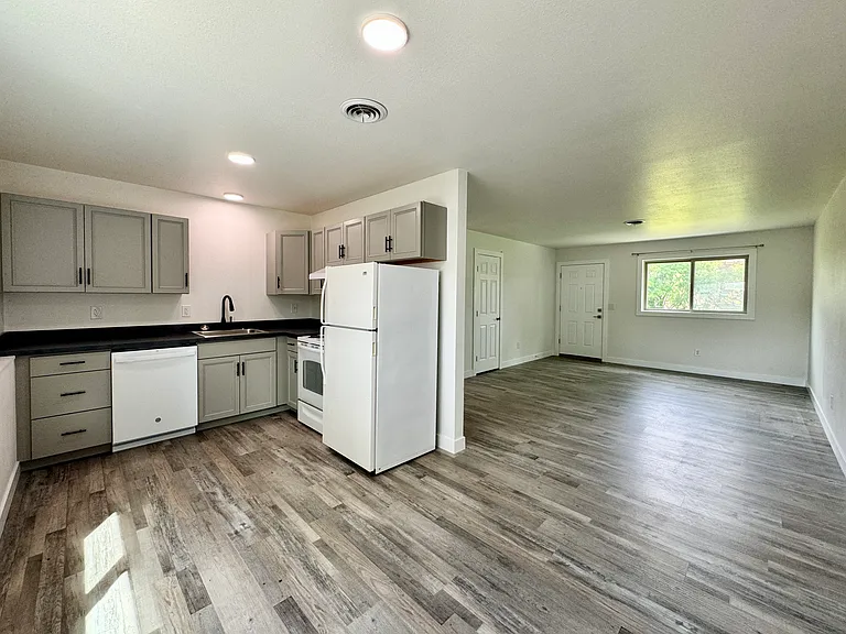 2340 Fairview Ave #2 — Photo 1