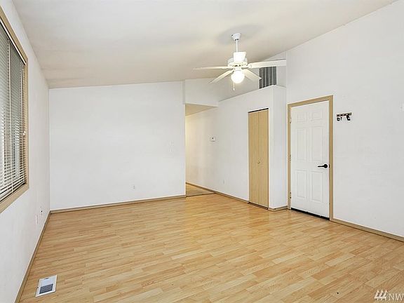 4th image of 14909 45th Ave NE