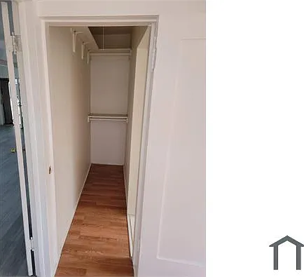 219 E 28th St — Photo 12