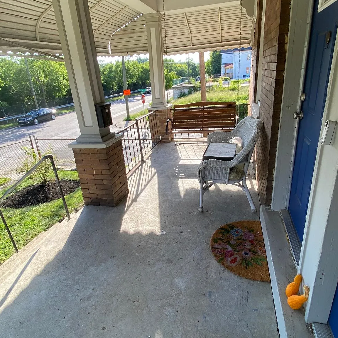 6 bed, 2.5 bath, 2579 sqft, $2,850 — Photo 3