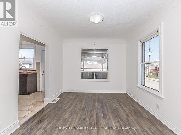 4th image of 55 Frederick Ave