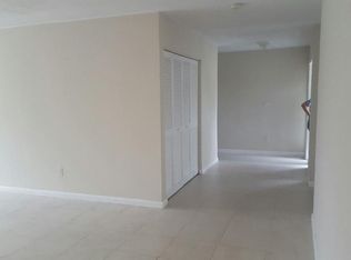 11821 SW 26th Ter, Miami, FL 33175