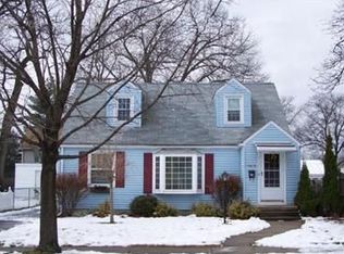 62 Redlands St, Springfield, MA 01104