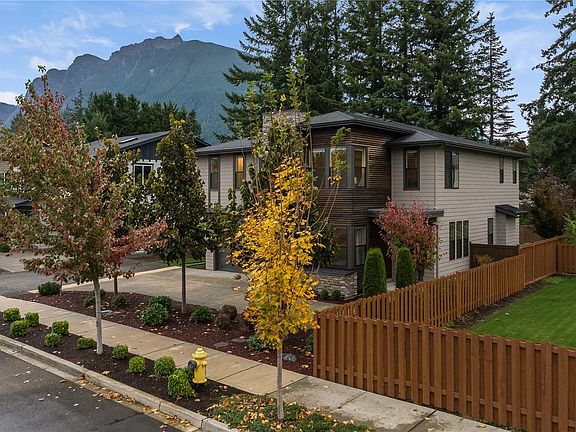 2nd image of 1372 Salish Avenue SE