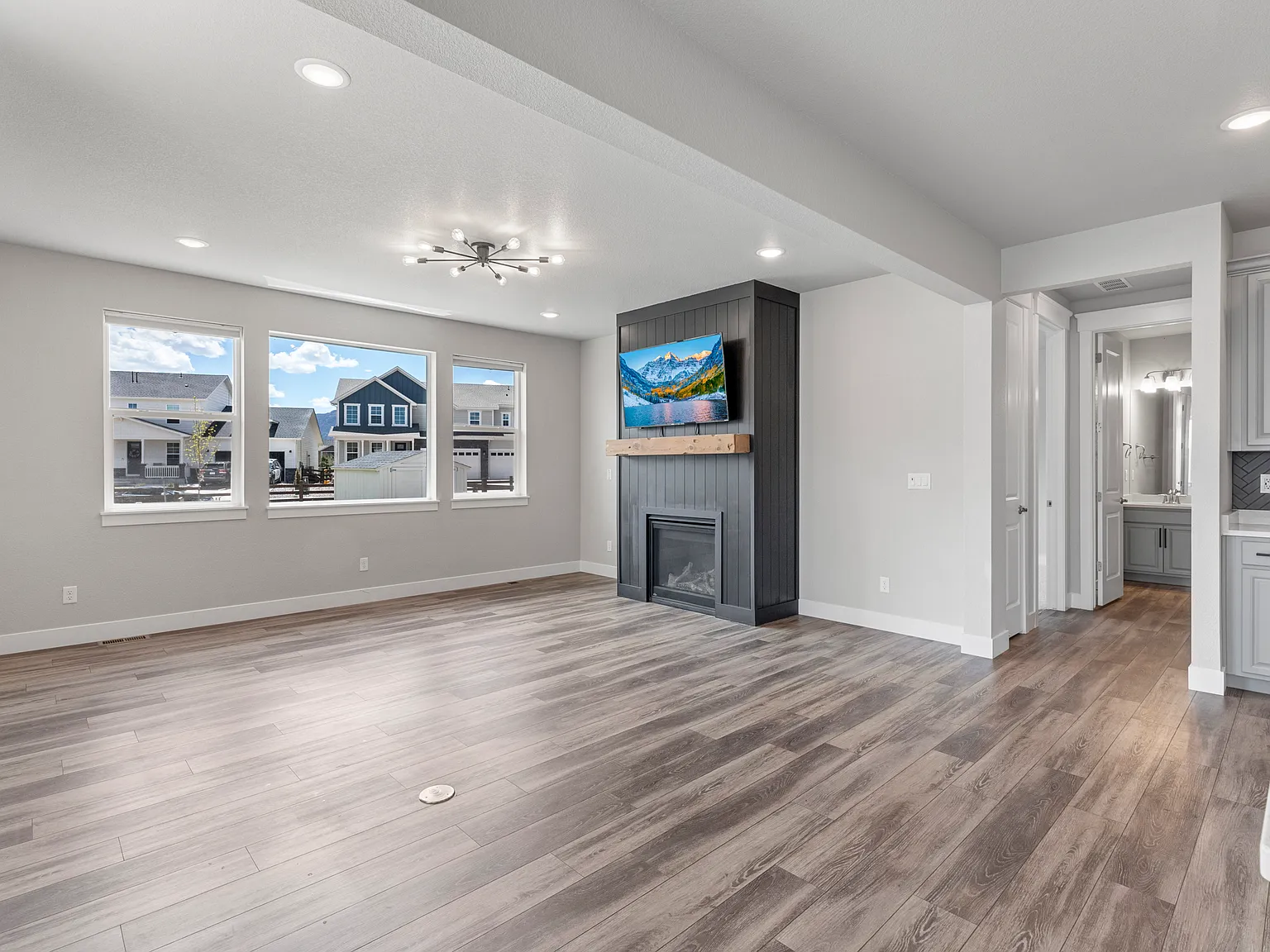 15777 Little Bluestem Rd — Photo 2