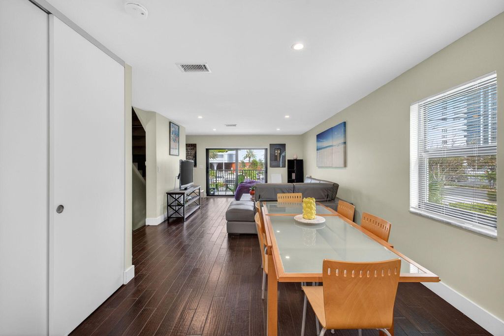 3250 NE 12th Street NE #6, photo 6