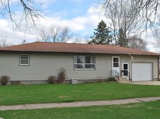 407 E Willis St, Elmore, MN 56027