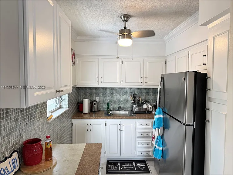 920 SW 11th Ave #11D — Photo 6