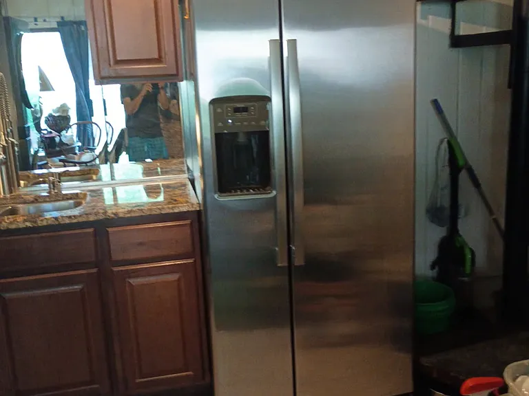19 Saint Thomas Colony #5 — Photo 4