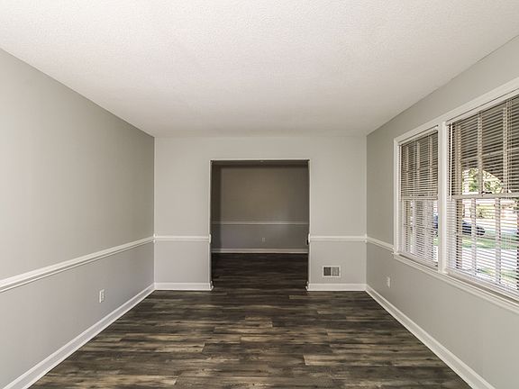5th image of 425 Shelton Dr