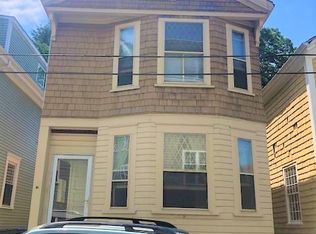 31 Dennison St, Newport, RI 02840
