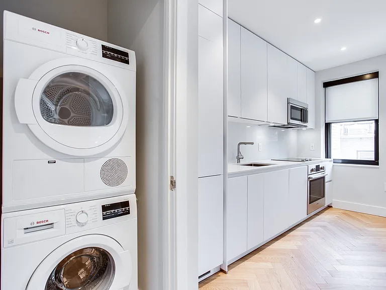 Century Studio with in unit washer/dryer
