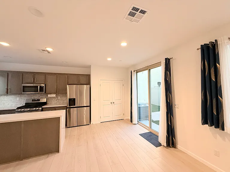 29502 Marx Way — Photo 5