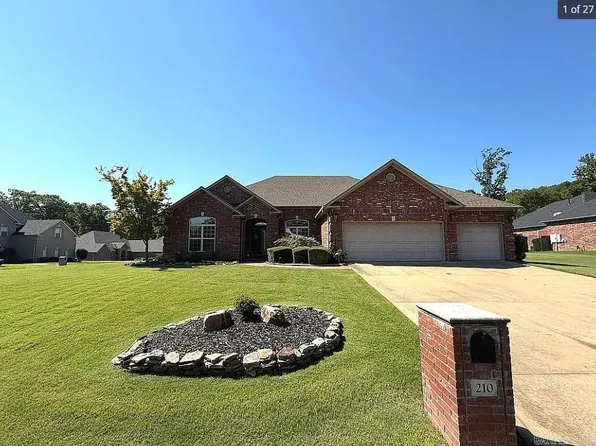 210 Seneca Dr, Maumelle, AR 72113