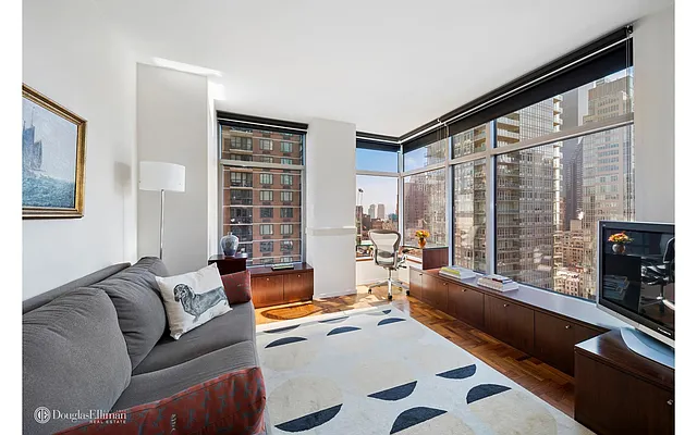 Sold by Douglas Elliman | media 14