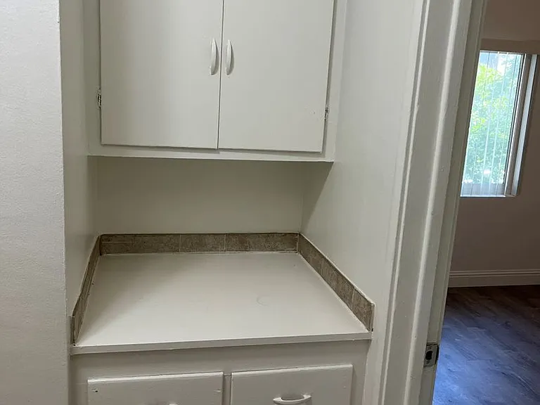 D Street Apartments — Photo 19