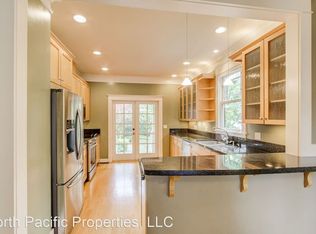 2016 3rd Ave N, Seattle, WA 98109