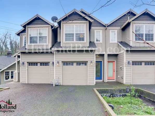 1832 SW Evans St, Portland, OR 97219