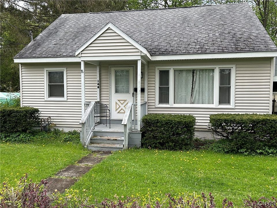 1st image of 102 Marjorie St