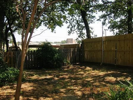 3rd image of 5015 Woodland Park Blvd