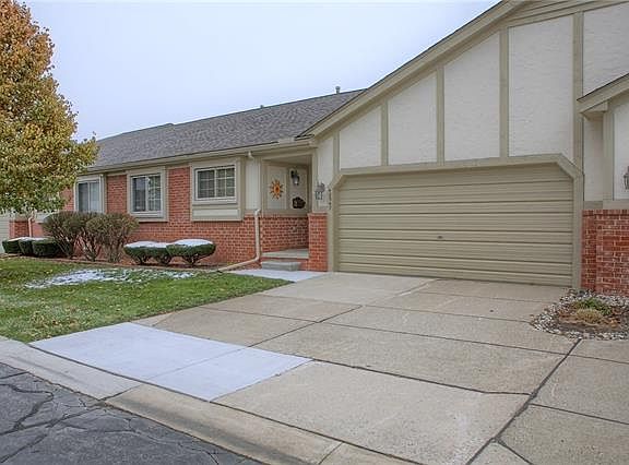 2nd image of 42347 Creekside Dr