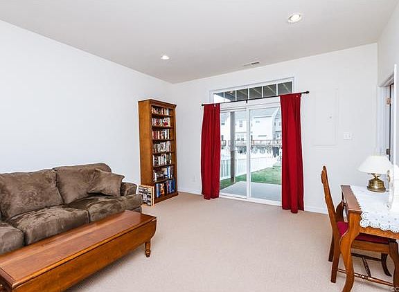 3rd image of 8195 Belton Cir #8195