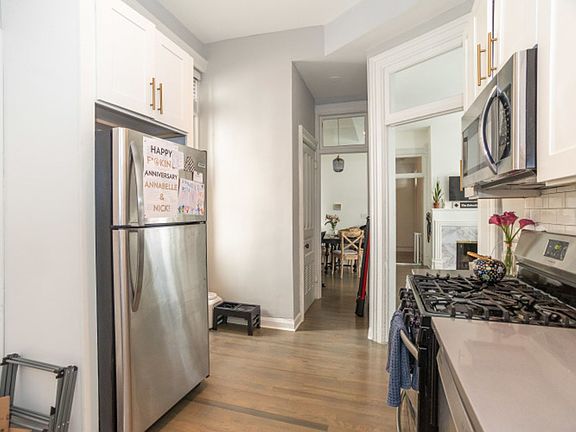 5th image of 801 N Wabash Ave #2N