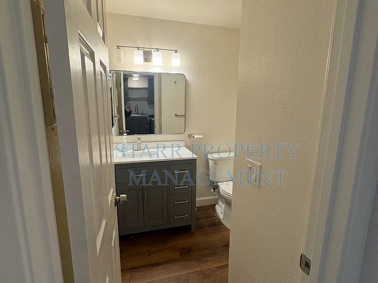 8829-8833 Kelley Dr — Photo 10