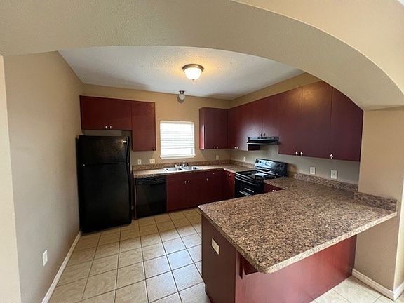 3rd image of 114 W Lagrange St APT 18