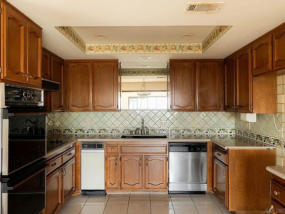 4th image of 2767 Vista Del Oro