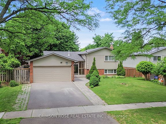 2nd image of 7018 Cadiz Cres