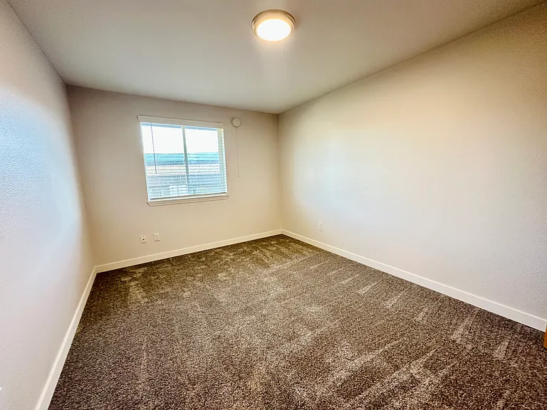 Village Glen Apartments — Photo 13