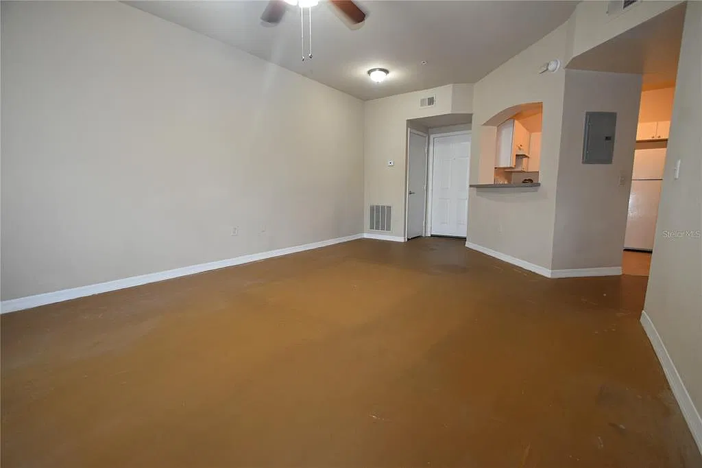 1 bed, 1.0 bath, 715 sqft, $1,350 — Photo 2