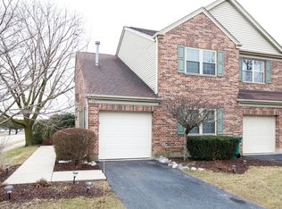 901 Carlisle Ave, Westmont, IL 60559