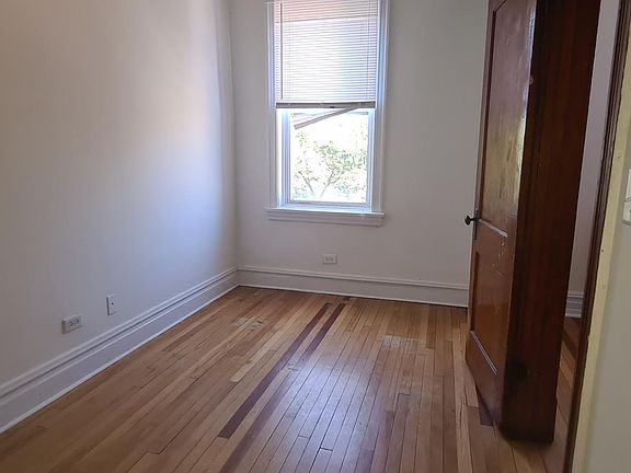 5th image of 2448 W Walton St #3N