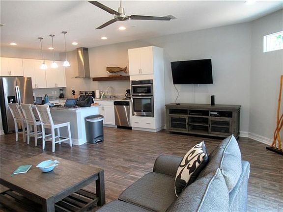 4th image of 140 Mediterranean Way #140