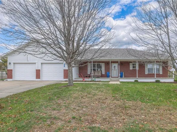 201 Amy St, Harrisonville, MO 64701