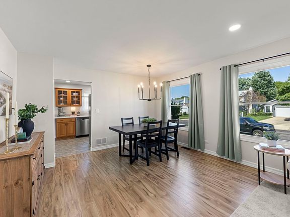 5th image of 855 Peoria Ct