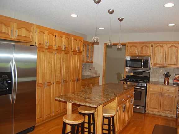3rd image of 22465 Berring Ave